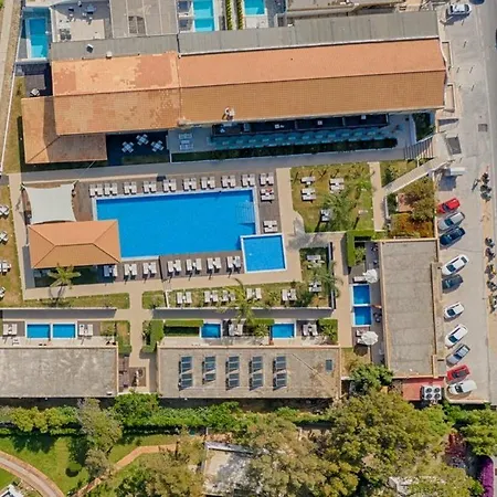 公寓式酒店 马勒海滨套房别墅 5*